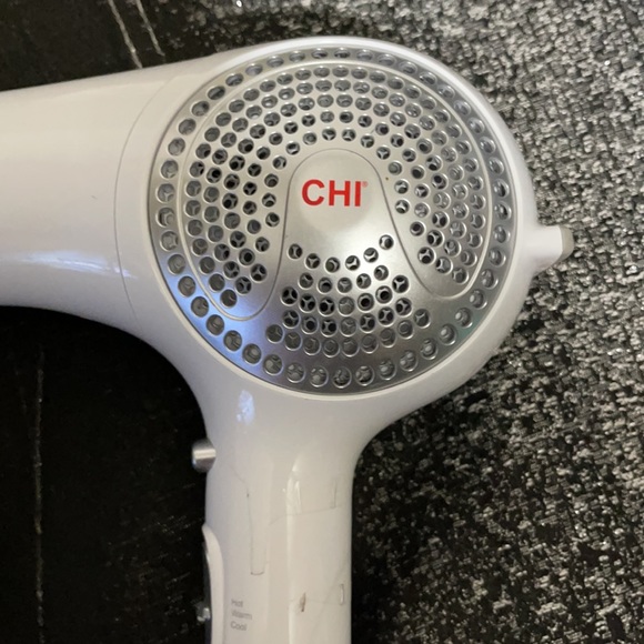 Chi nano hair dryer/ blow dryer ionic tech - Picture 4 of 6